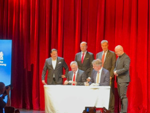 Regensburg wird Staatstheater &ndash; und wir als &Auml;rztenetz leisten unseren Beitrag