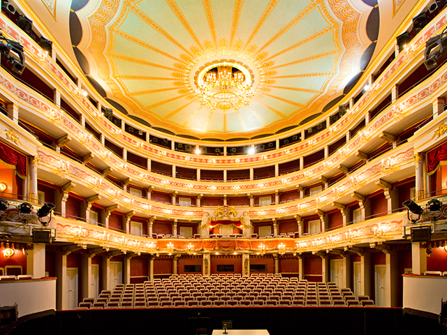 Theaterarzt